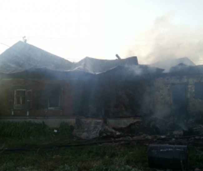 В селе Черноречье Оренбургского района сгорел жилой дом
