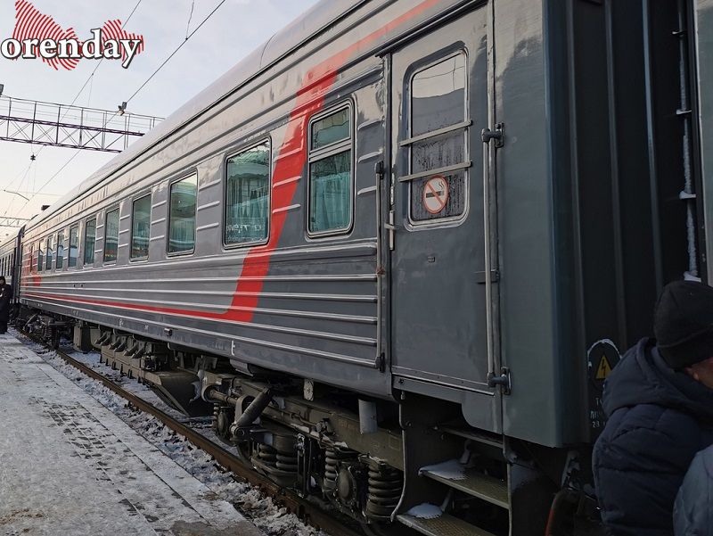 В Оренбурге на время ремонта закроют железнодорожный переезд на Берды