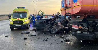 На трассе Уфа-Оренбург при столкновении поливочной машины и ВАЗа погибли пять человек (18+)