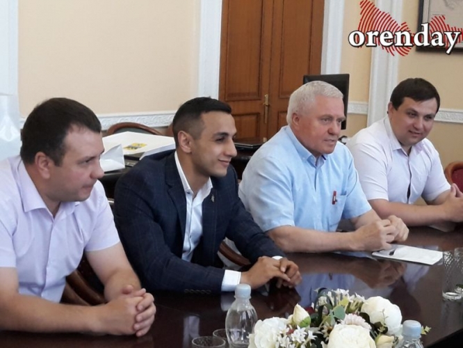 Оренбургский боксер Мамедов
